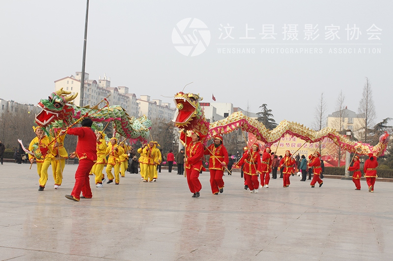 汶上县2013年元宵节民间艺术展演于今明两日分别在汶上中都文化广场和菩萨广场举行