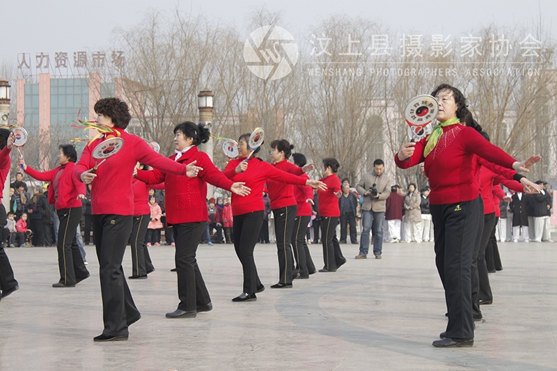 汶上县2013年元宵节民间艺术展演于今明两日分别在汶上中都文化广场和菩萨广场举行