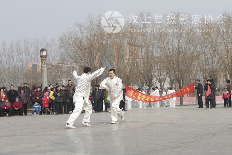 汶上县2013年元宵节民间艺术展演于今明两日分别在汶上中都文化广场和菩萨广场举行