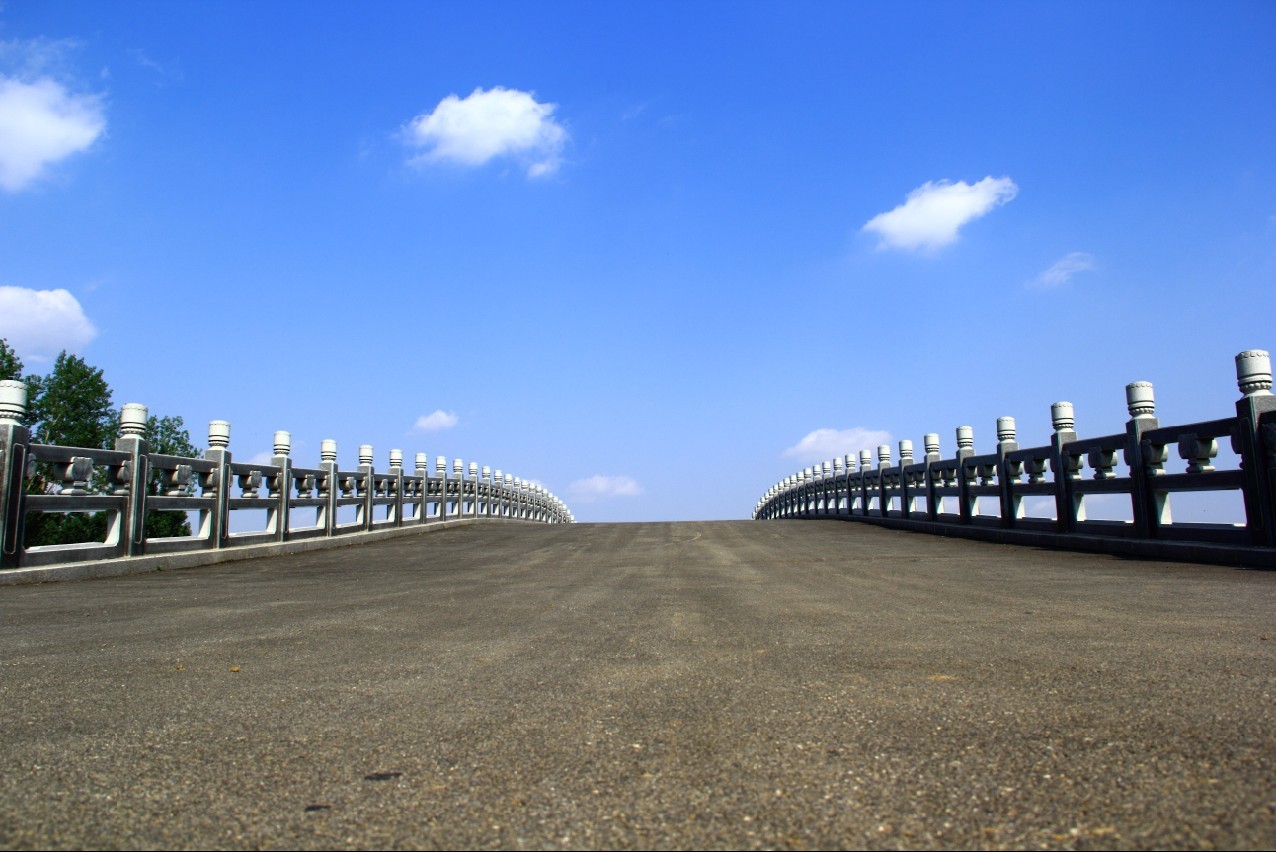 莲花湖——桥.jpg