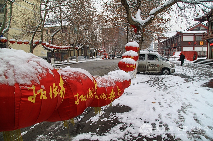 汶上礼佛大道雪景照片