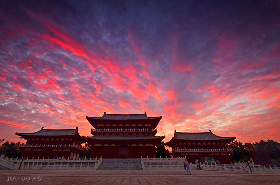 彩霞红满天.jpg