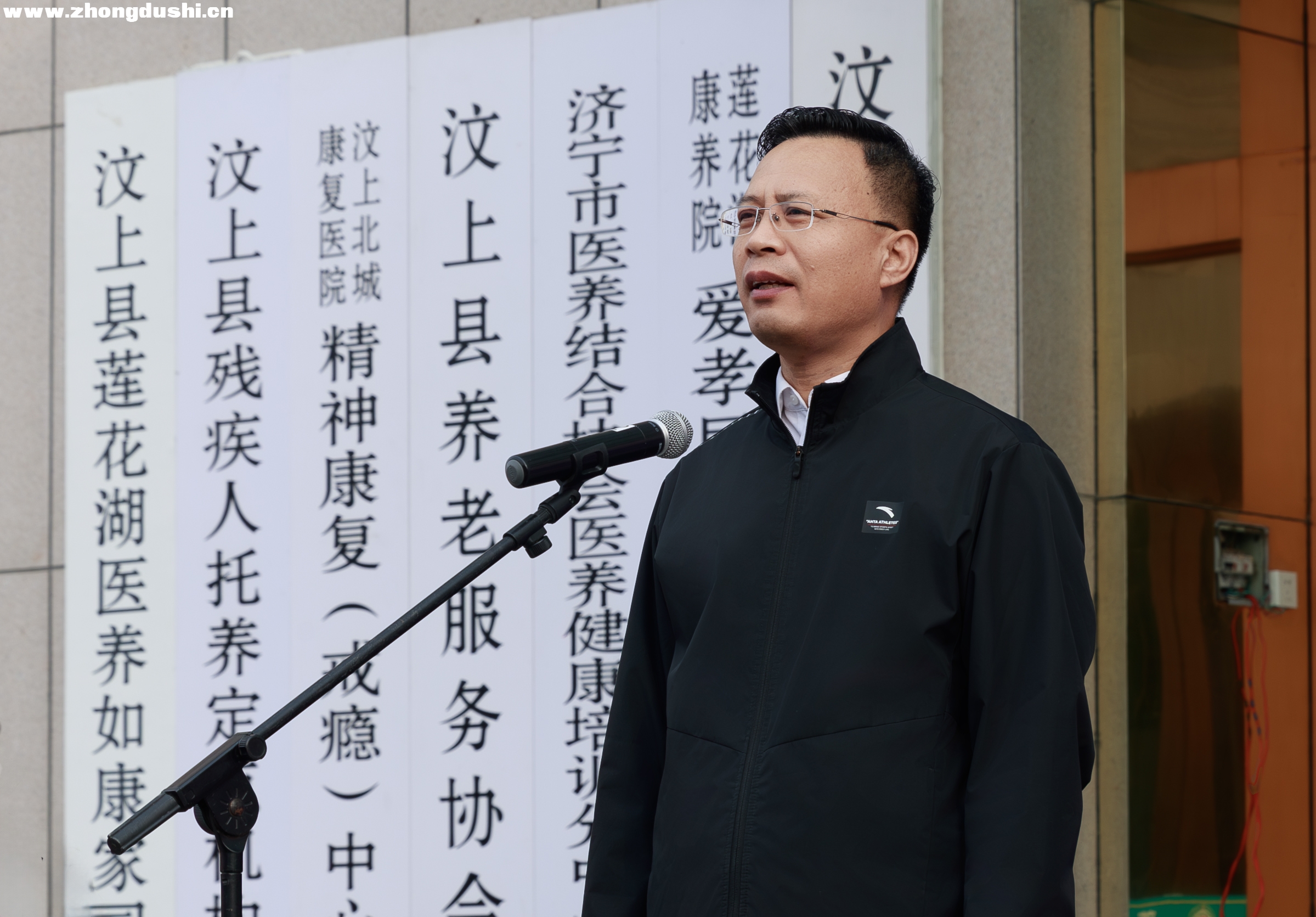 AT5I1843-已增强-NR 拷贝.jpg