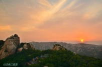 朝晖夕阳两相映———大佛身边的日出日落