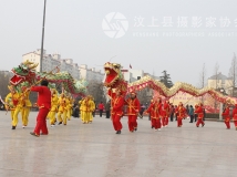 汶上县2013年元宵节民间艺术展演于今明两日分别在中都文化广场和菩萨广场举行